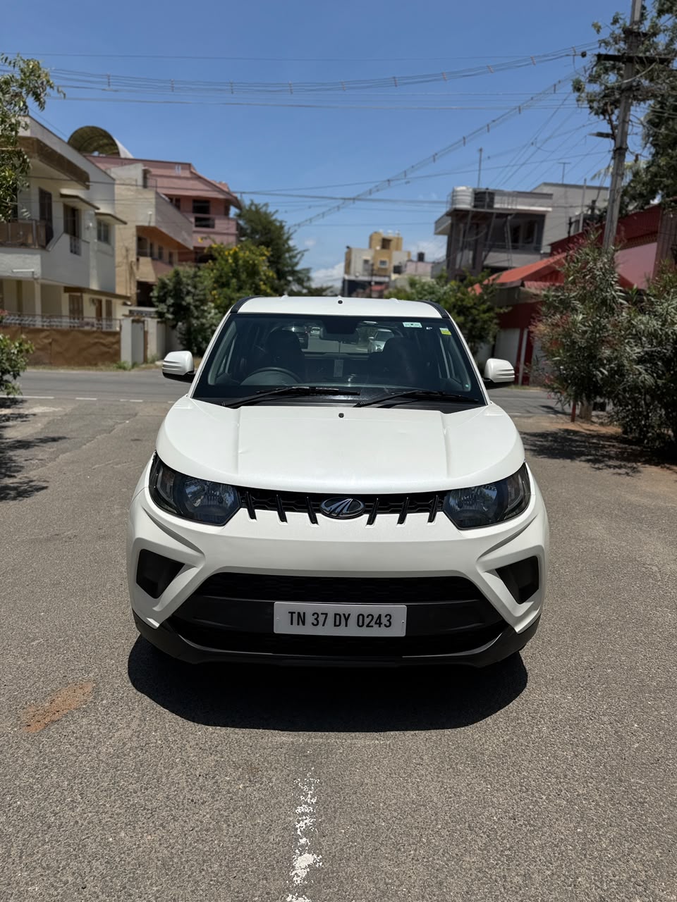 Mahindra KUV 100